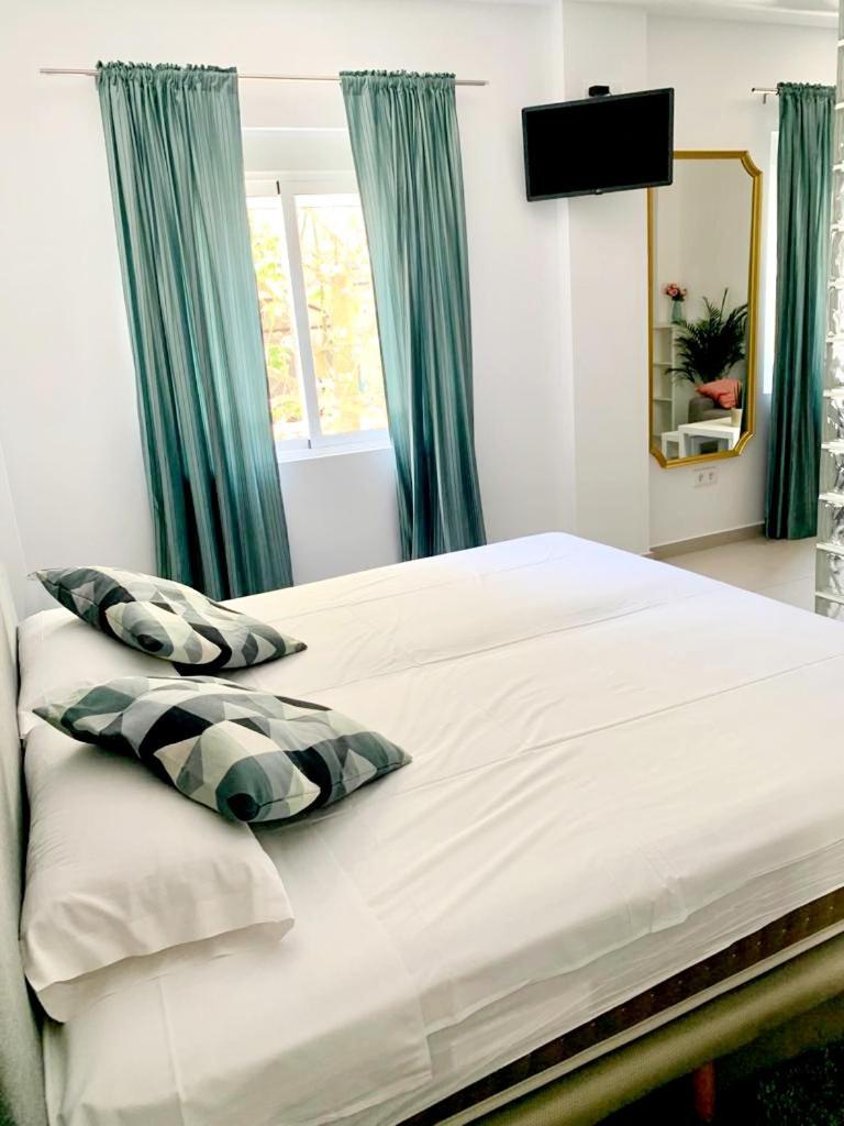 Villamartin Hotel Ghb Dehesa de Campoamor  Екстер'єр фото